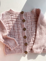 Håndstrikket rosa cardigan, Merino str. 56