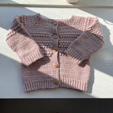 Håndstrikket rosa cardigan, Merino str. 6-9 mdr